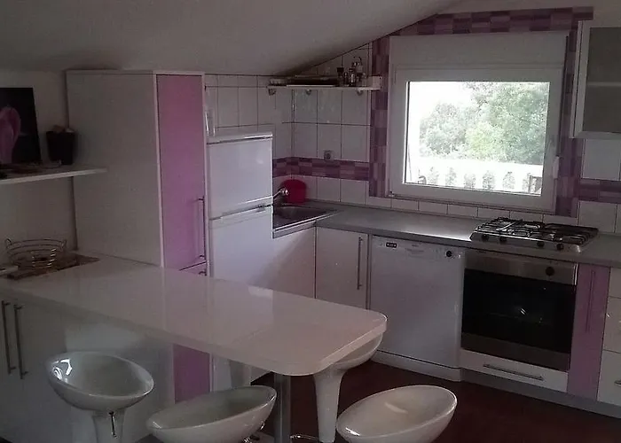 Apartman Sukosan Apartment *